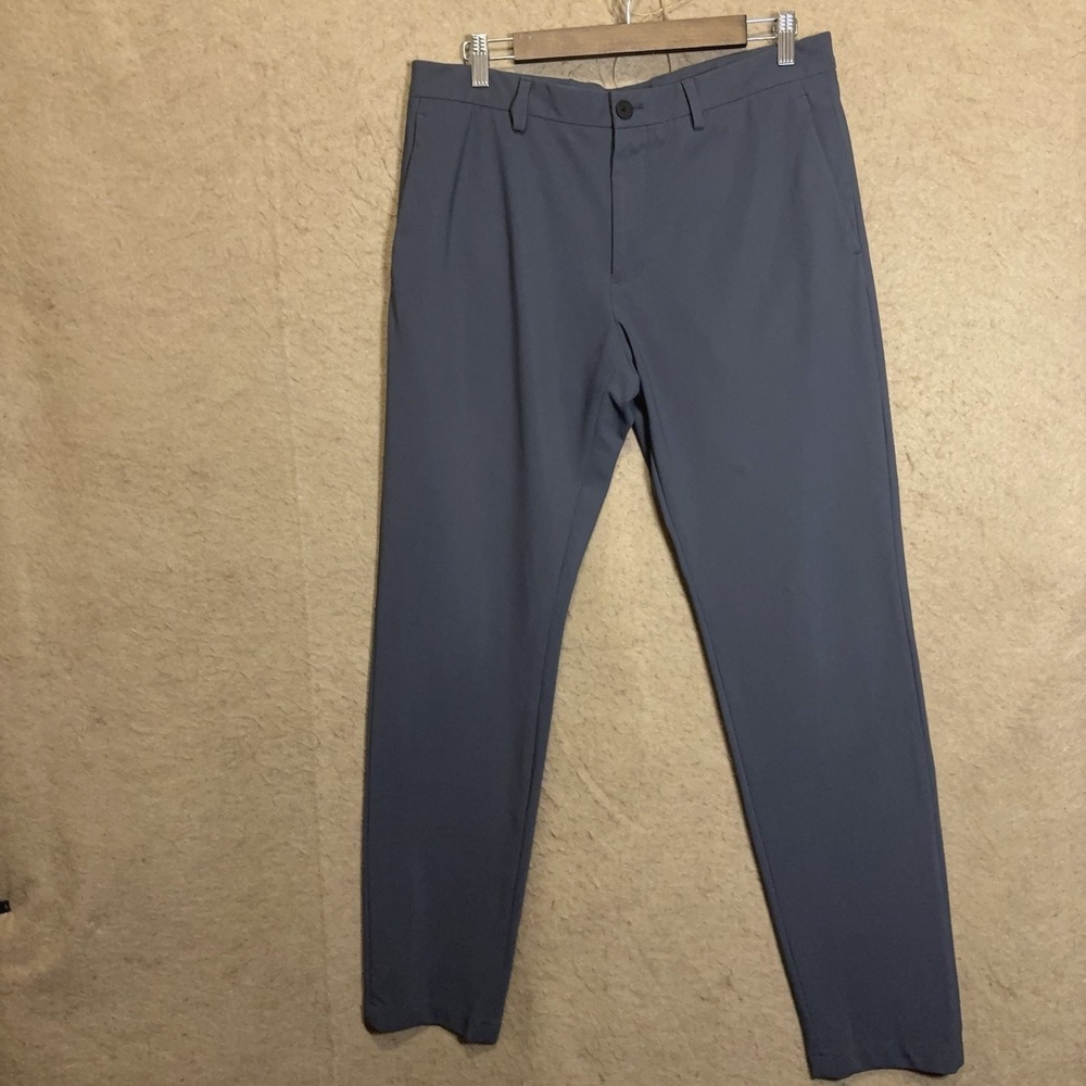 Theory Chino Pants Mens 33 x 32 Gray‎ Flat Front Slash Pockets Performance Golf